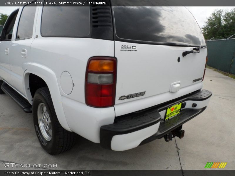 Summit White / Tan/Neutral 2002 Chevrolet Tahoe LT 4x4