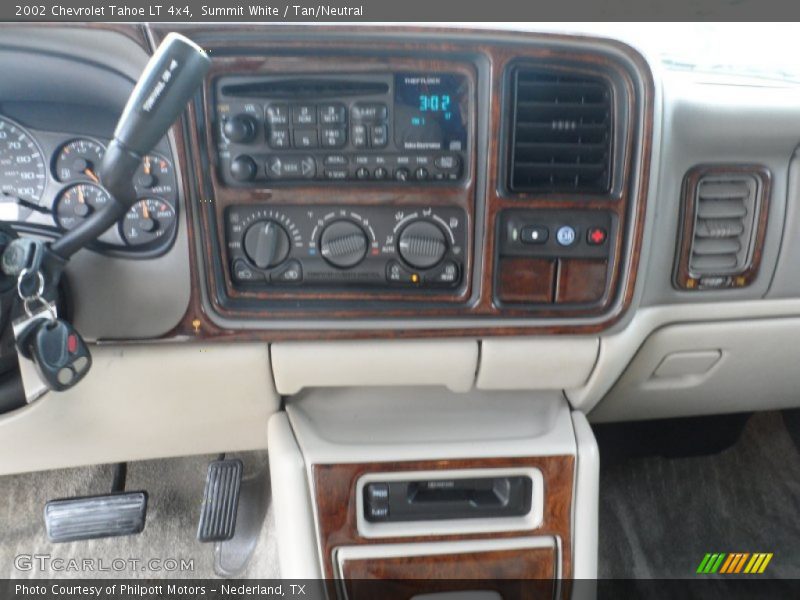 Summit White / Tan/Neutral 2002 Chevrolet Tahoe LT 4x4