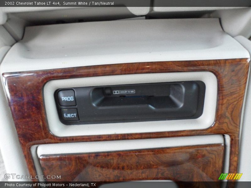 Summit White / Tan/Neutral 2002 Chevrolet Tahoe LT 4x4