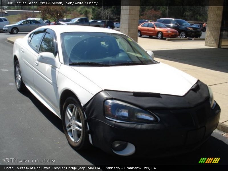 Ivory White / Ebony 2006 Pontiac Grand Prix GT Sedan