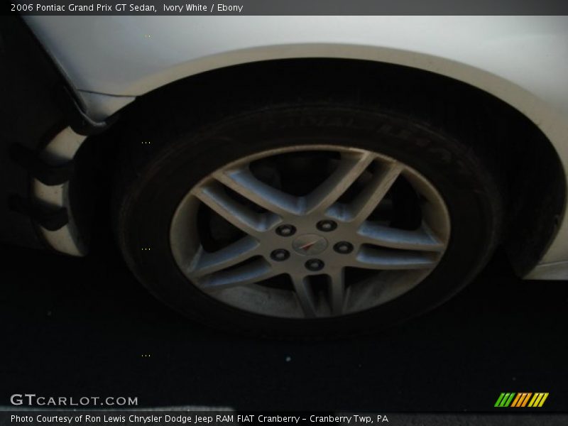 Ivory White / Ebony 2006 Pontiac Grand Prix GT Sedan