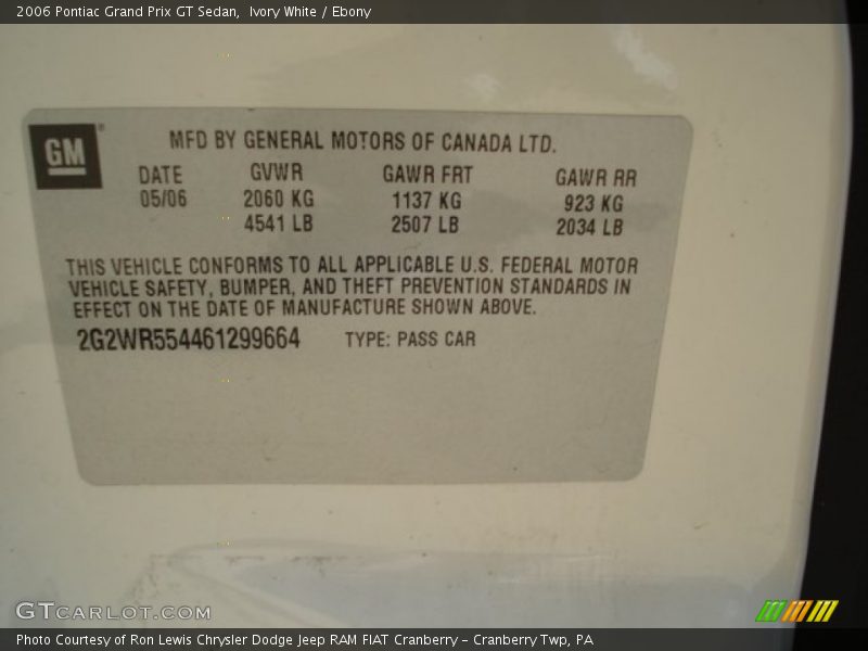 Ivory White / Ebony 2006 Pontiac Grand Prix GT Sedan