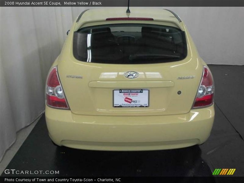 Mellow Yellow / Black 2008 Hyundai Accent SE Coupe