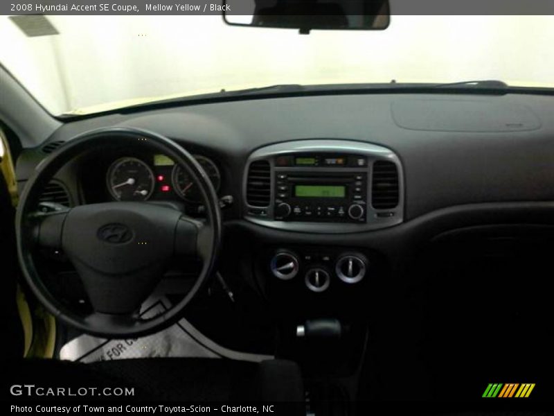 Mellow Yellow / Black 2008 Hyundai Accent SE Coupe