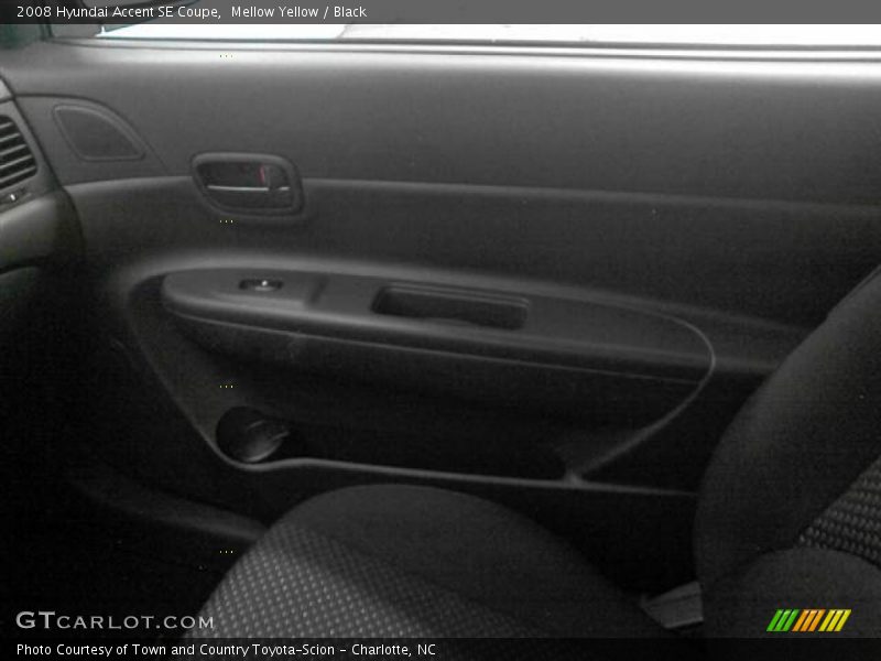 Mellow Yellow / Black 2008 Hyundai Accent SE Coupe