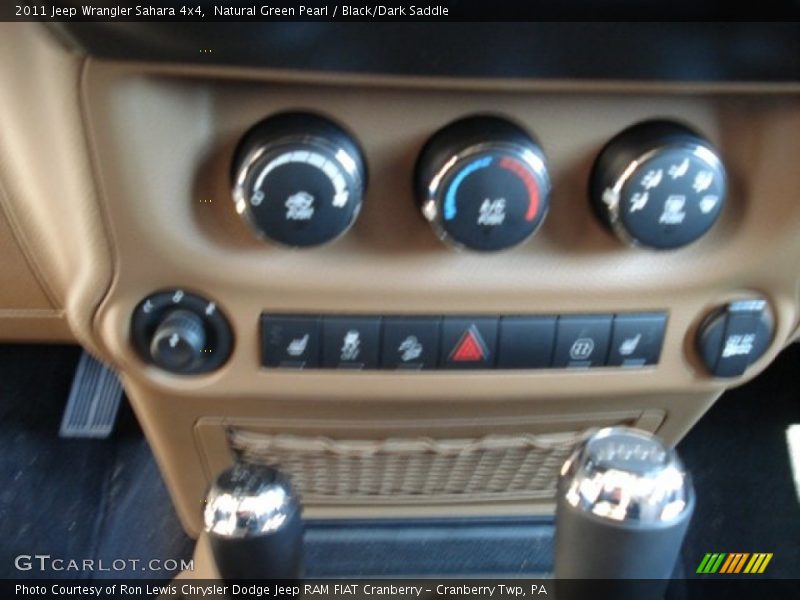 Natural Green Pearl / Black/Dark Saddle 2011 Jeep Wrangler Sahara 4x4