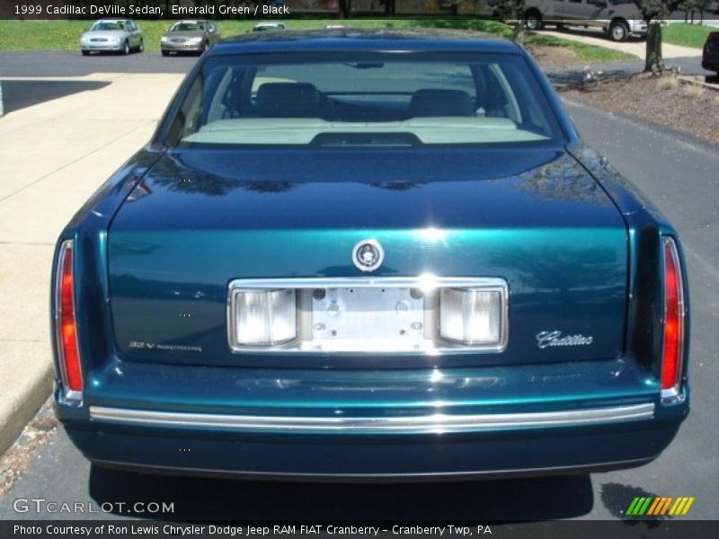 Emerald Green / Black 1999 Cadillac DeVille Sedan