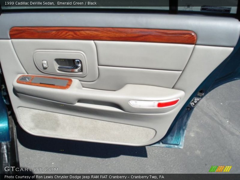 Emerald Green / Black 1999 Cadillac DeVille Sedan