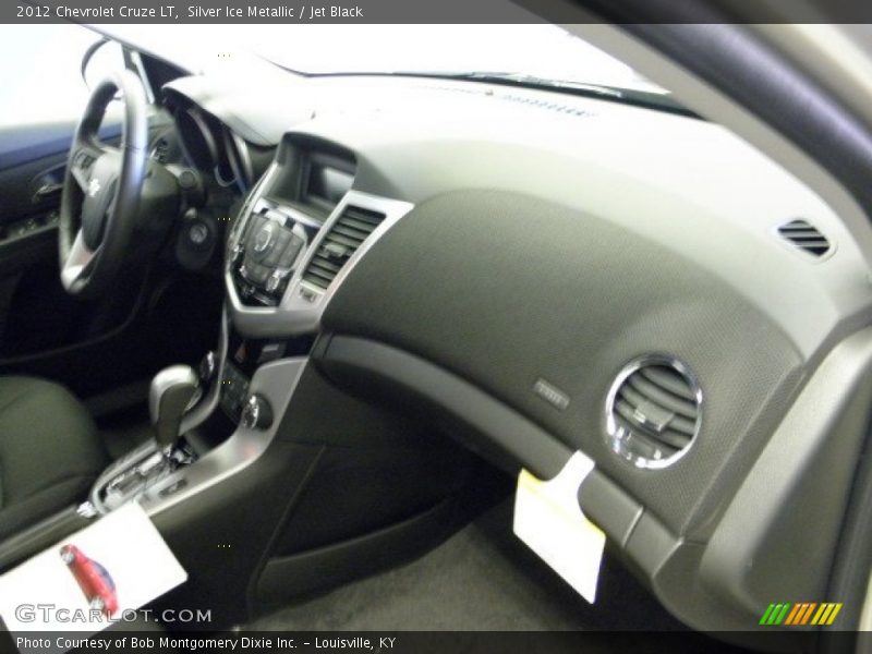 Silver Ice Metallic / Jet Black 2012 Chevrolet Cruze LT