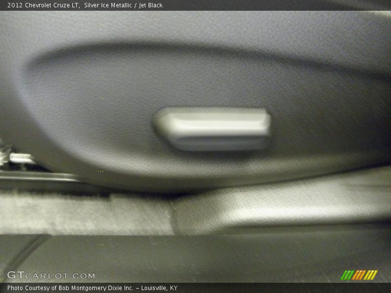 Silver Ice Metallic / Jet Black 2012 Chevrolet Cruze LT
