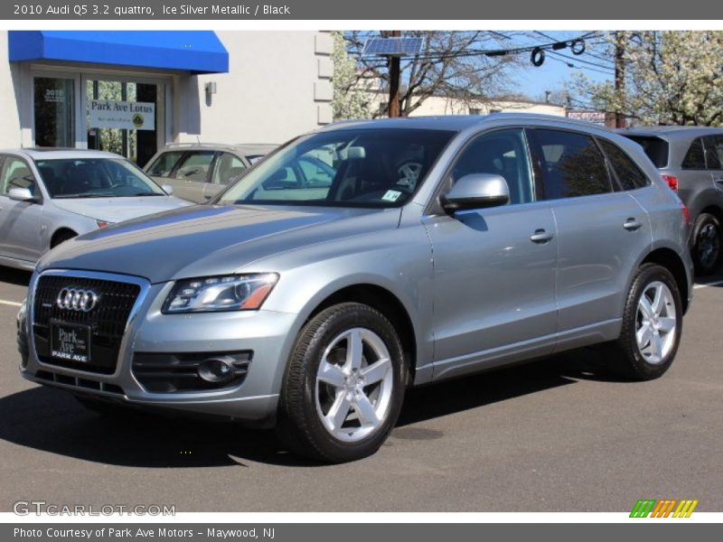Ice Silver Metallic / Black 2010 Audi Q5 3.2 quattro