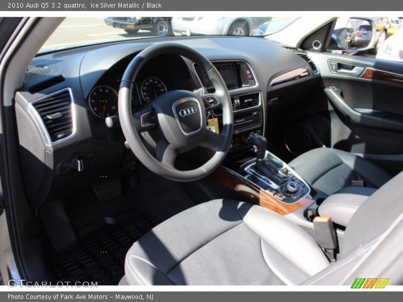 Ice Silver Metallic / Black 2010 Audi Q5 3.2 quattro