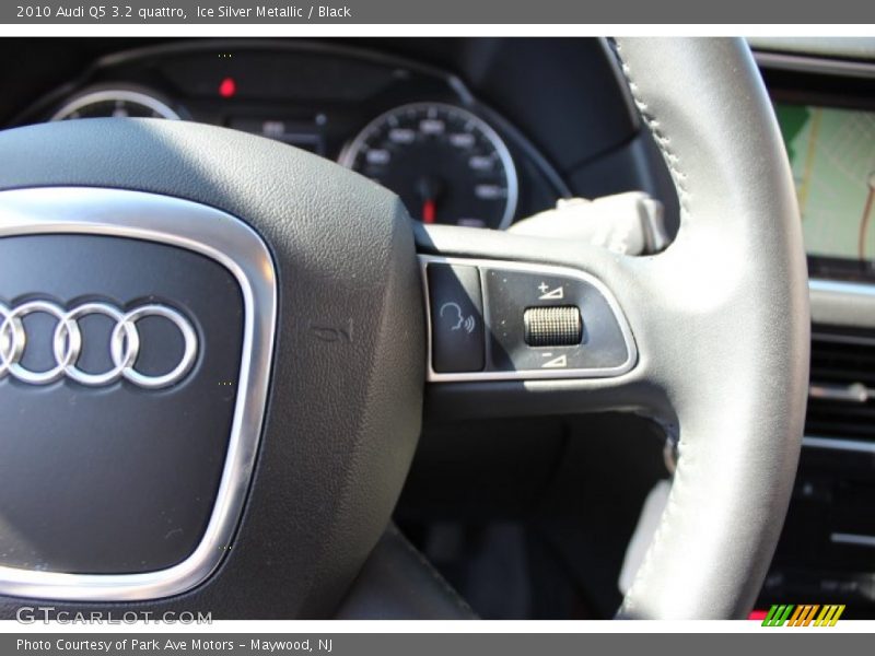Ice Silver Metallic / Black 2010 Audi Q5 3.2 quattro