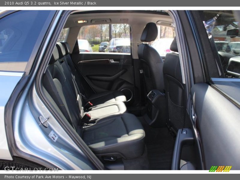 Ice Silver Metallic / Black 2010 Audi Q5 3.2 quattro