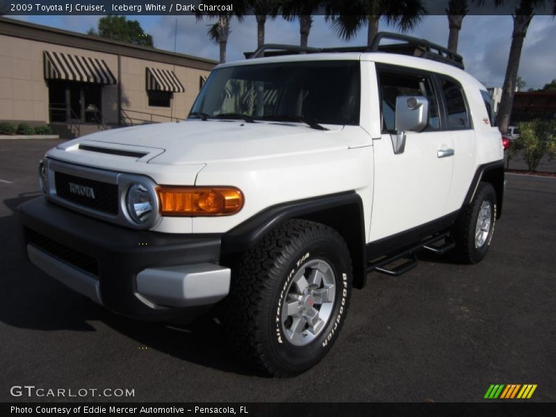Iceberg White / Dark Charcoal 2009 Toyota FJ Cruiser