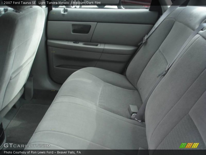 Light Tundra Metallic / Medium/Dark Flint 2007 Ford Taurus SE