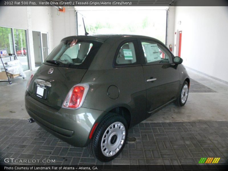 Verde Oliva (Green) / Tessuto Grigio/Avorio (Grey/Ivory) 2012 Fiat 500 Pop