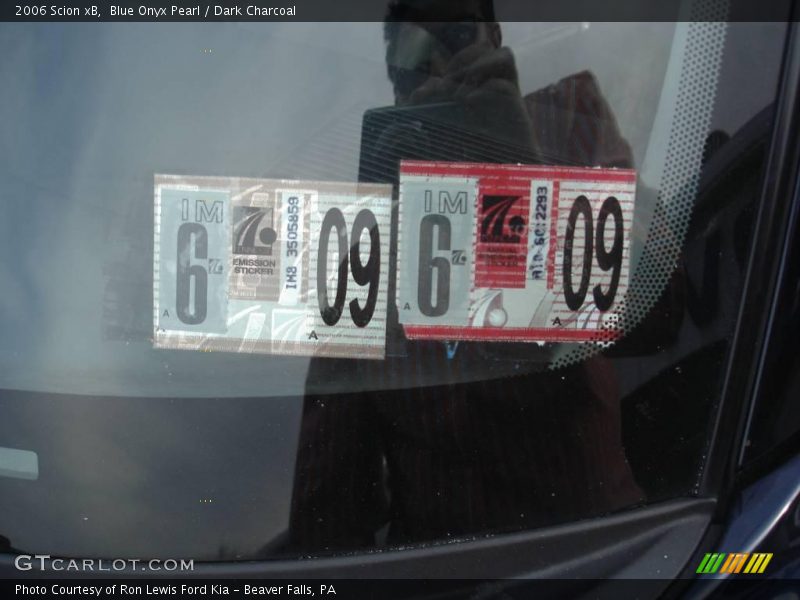 Blue Onyx Pearl / Dark Charcoal 2006 Scion xB