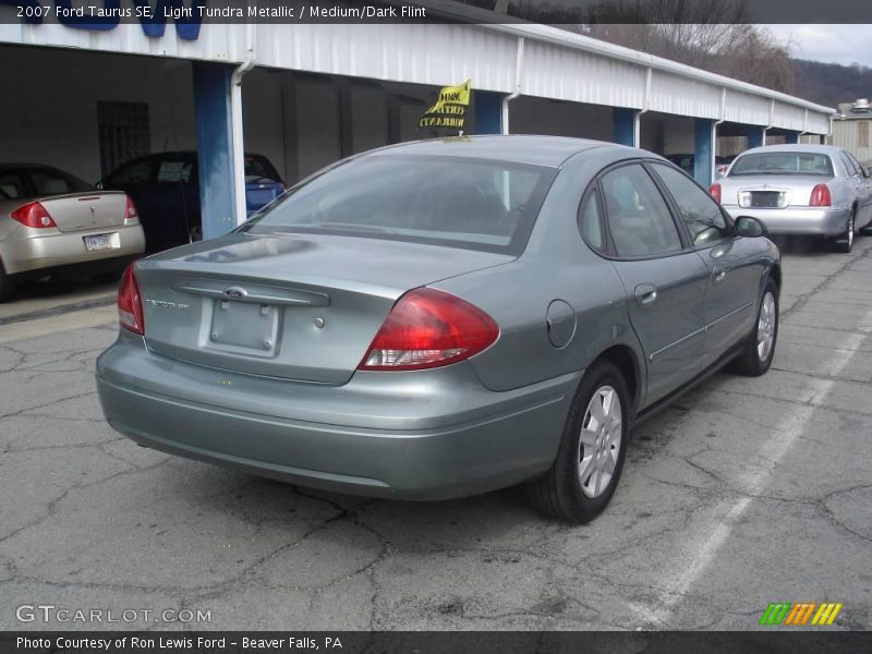 Light Tundra Metallic / Medium/Dark Flint 2007 Ford Taurus SE