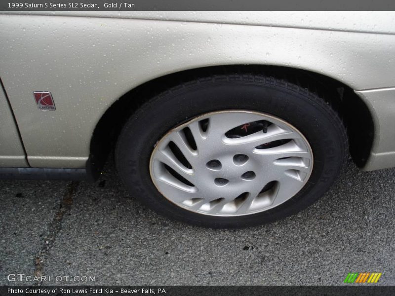 Gold / Tan 1999 Saturn S Series SL2 Sedan