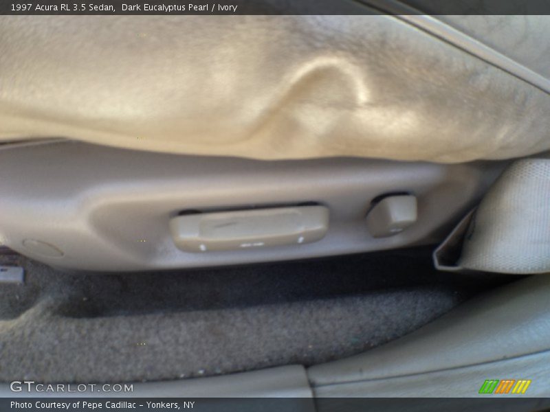 Dark Eucalyptus Pearl / Ivory 1997 Acura RL 3.5 Sedan