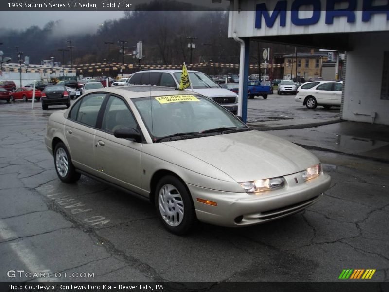 Gold / Tan 1999 Saturn S Series SL2 Sedan