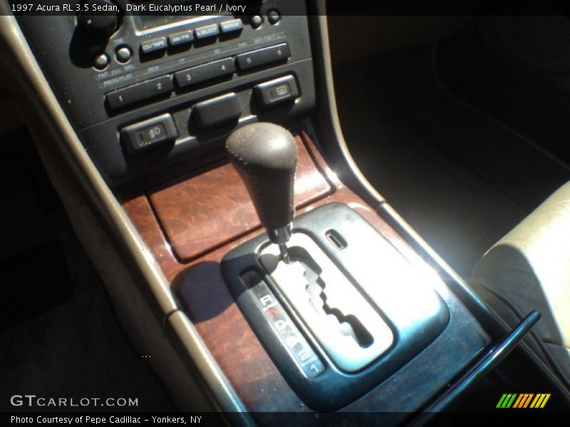  1997 RL 3.5 Sedan 4 Speed Automatic Shifter