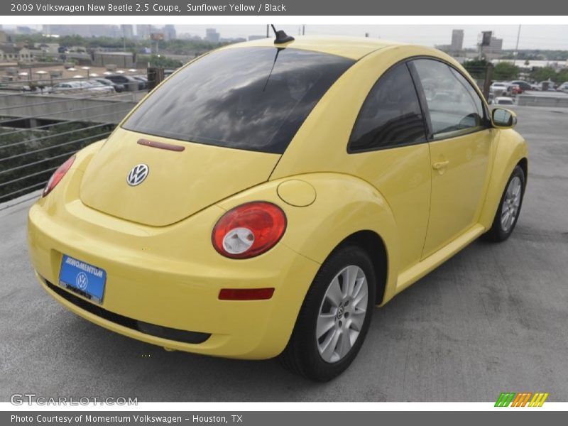 Sunflower Yellow / Black 2009 Volkswagen New Beetle 2.5 Coupe