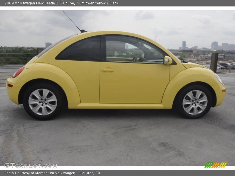 Sunflower Yellow / Black 2009 Volkswagen New Beetle 2.5 Coupe
