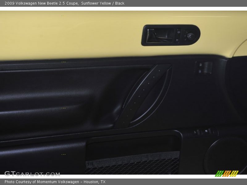 Sunflower Yellow / Black 2009 Volkswagen New Beetle 2.5 Coupe