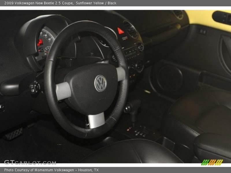 Sunflower Yellow / Black 2009 Volkswagen New Beetle 2.5 Coupe