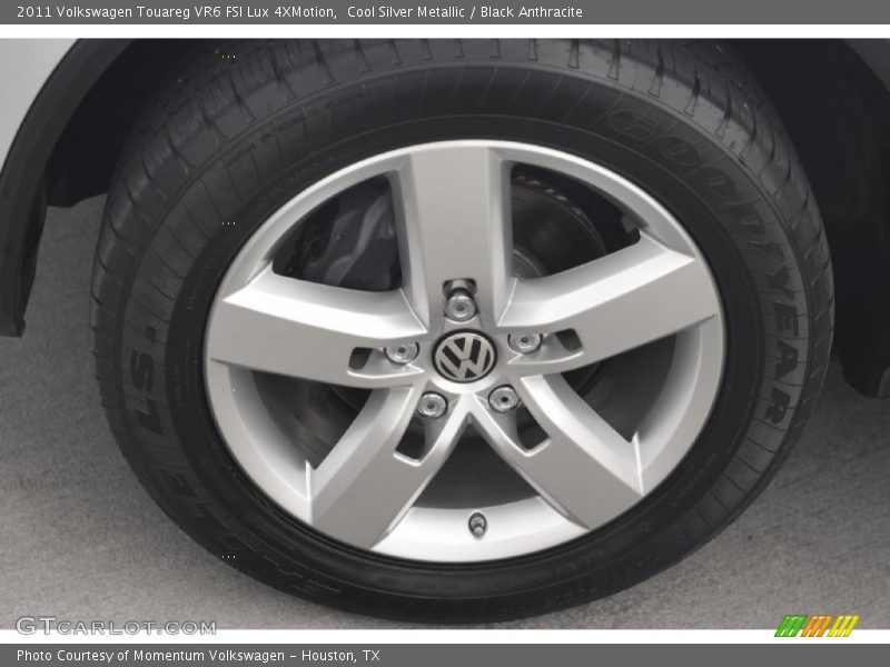 Cool Silver Metallic / Black Anthracite 2011 Volkswagen Touareg VR6 FSI Lux 4XMotion
