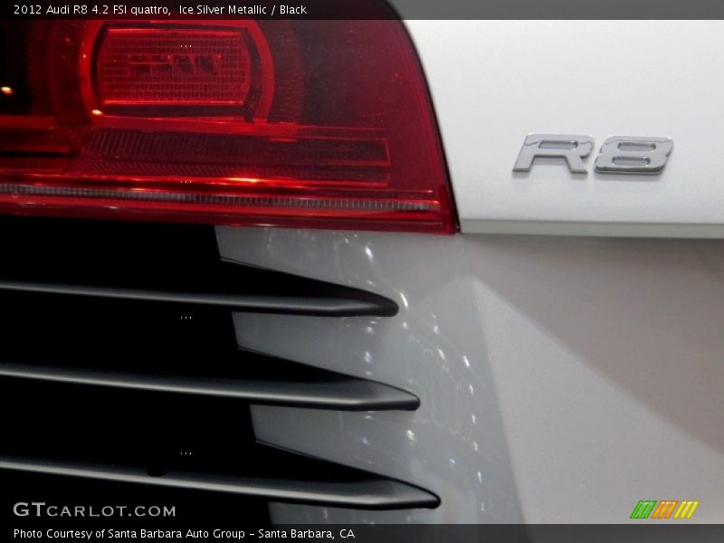  2012 R8 4.2 FSI quattro Logo