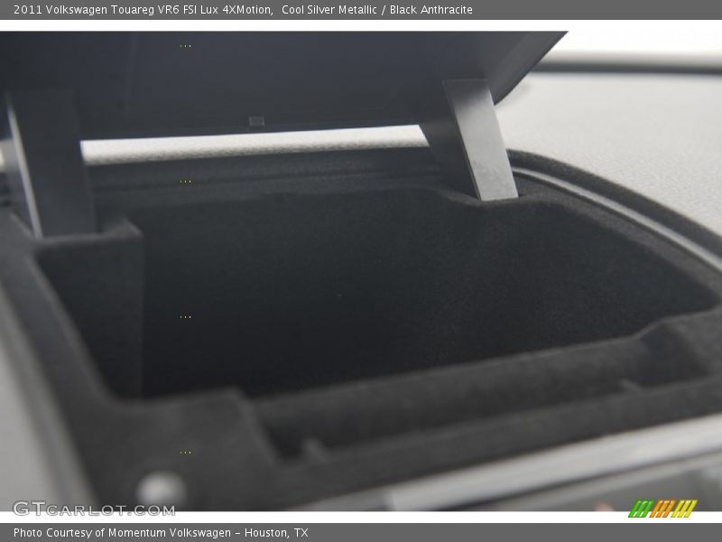 Cool Silver Metallic / Black Anthracite 2011 Volkswagen Touareg VR6 FSI Lux 4XMotion