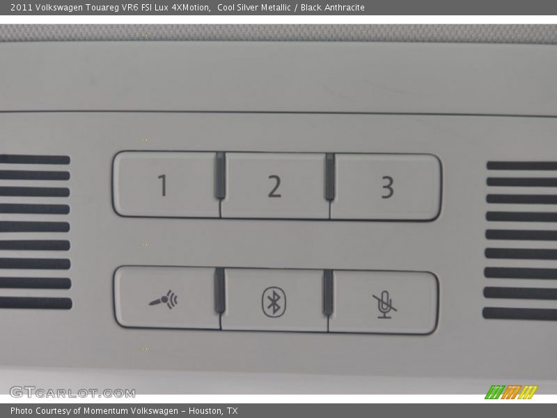 Cool Silver Metallic / Black Anthracite 2011 Volkswagen Touareg VR6 FSI Lux 4XMotion