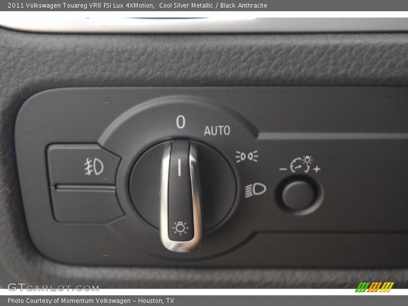 Cool Silver Metallic / Black Anthracite 2011 Volkswagen Touareg VR6 FSI Lux 4XMotion