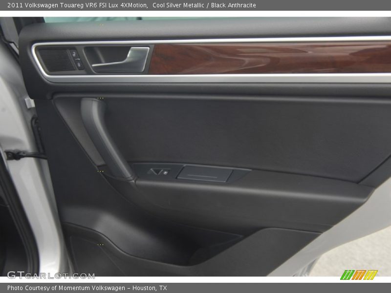 Cool Silver Metallic / Black Anthracite 2011 Volkswagen Touareg VR6 FSI Lux 4XMotion