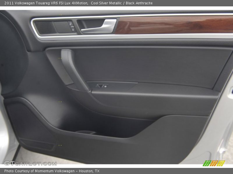 Cool Silver Metallic / Black Anthracite 2011 Volkswagen Touareg VR6 FSI Lux 4XMotion