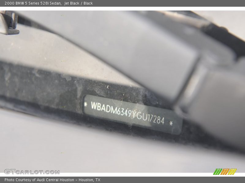 Jet Black / Black 2000 BMW 5 Series 528i Sedan