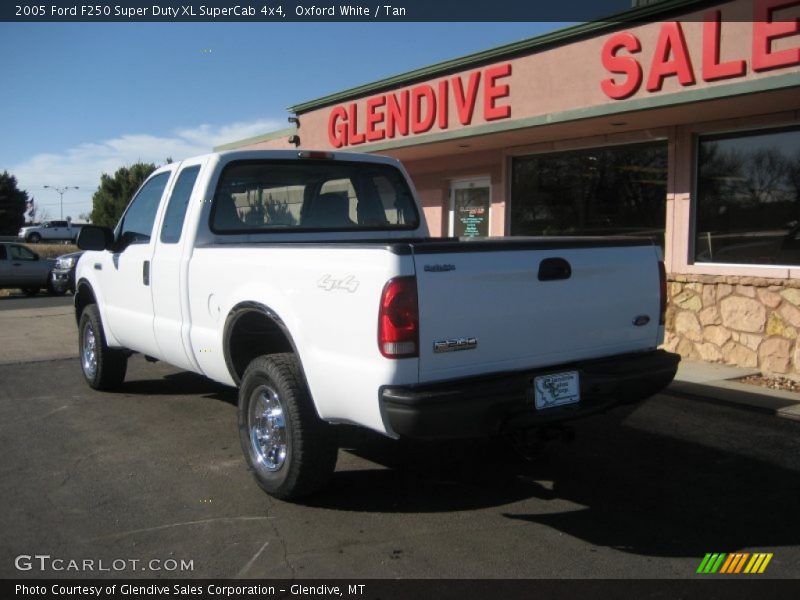 Oxford White / Tan 2005 Ford F250 Super Duty XL SuperCab 4x4