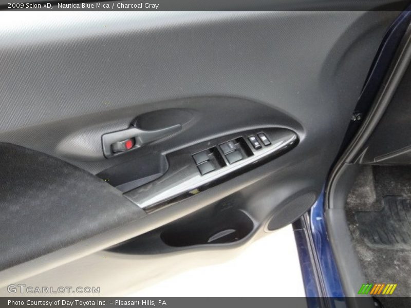 Nautica Blue Mica / Charcoal Gray 2009 Scion xD