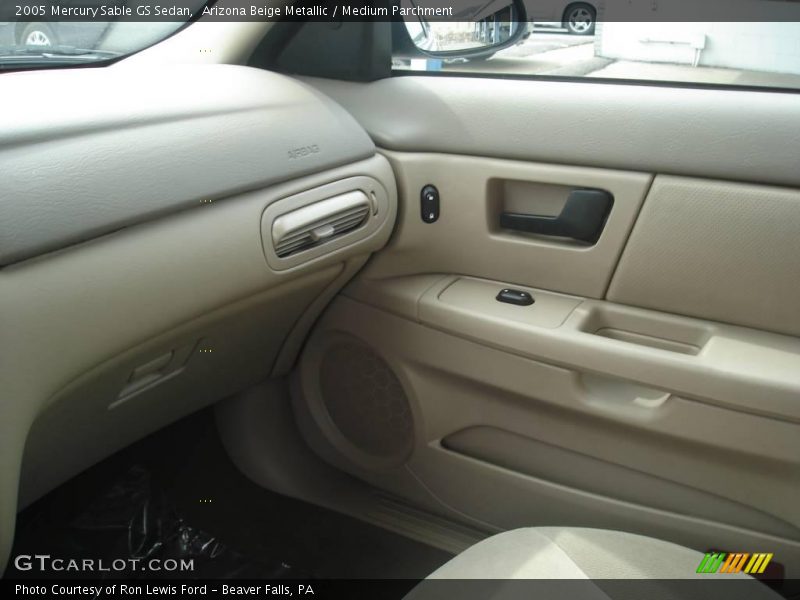 Arizona Beige Metallic / Medium Parchment 2005 Mercury Sable GS Sedan