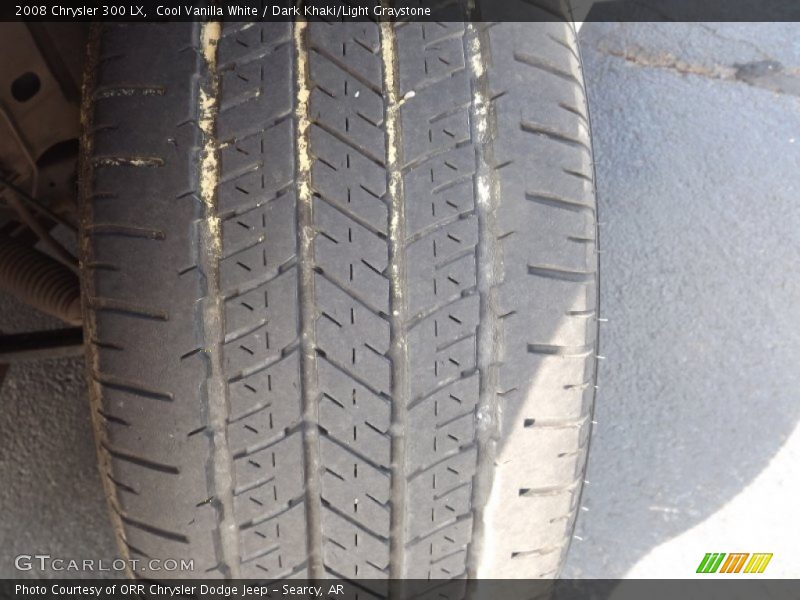 Cool Vanilla White / Dark Khaki/Light Graystone 2008 Chrysler 300 LX