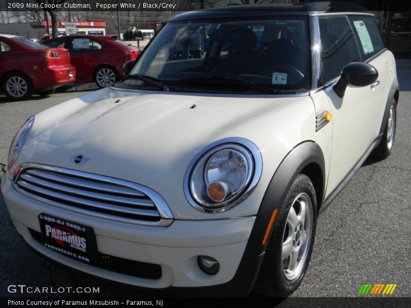 Pepper White / Black/Grey 2009 Mini Cooper Clubman