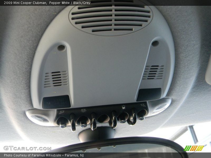 Pepper White / Black/Grey 2009 Mini Cooper Clubman