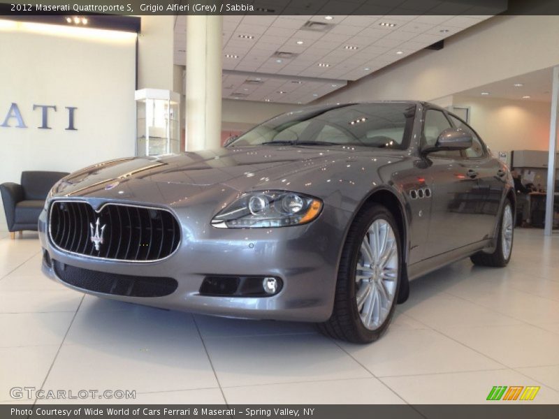 Grigio Alfieri (Grey) / Sabbia 2012 Maserati Quattroporte S