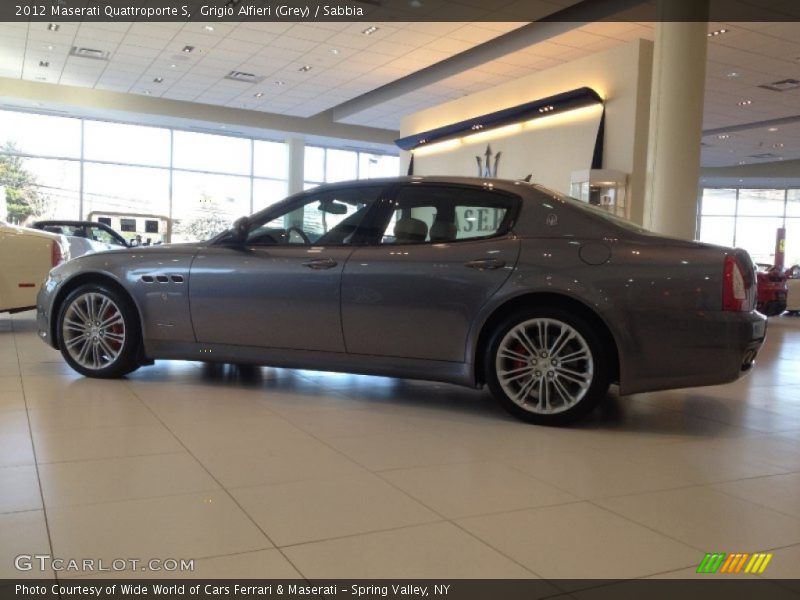 Grigio Alfieri (Grey) / Sabbia 2012 Maserati Quattroporte S