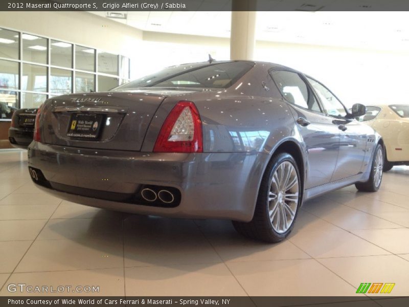 Grigio Alfieri (Grey) / Sabbia 2012 Maserati Quattroporte S