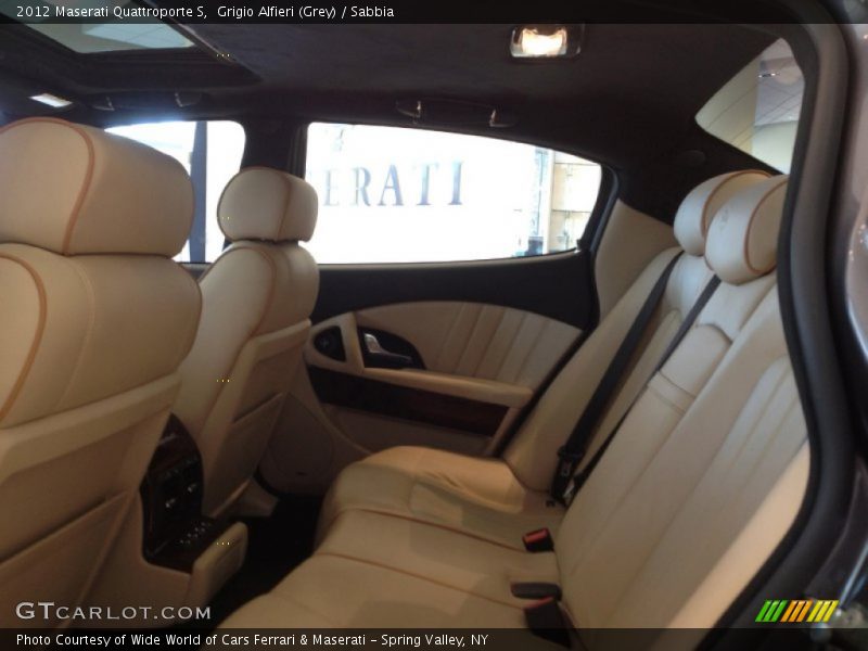 Grigio Alfieri (Grey) / Sabbia 2012 Maserati Quattroporte S