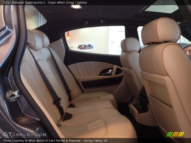 Grigio Alfieri (Grey) / Sabbia 2012 Maserati Quattroporte S